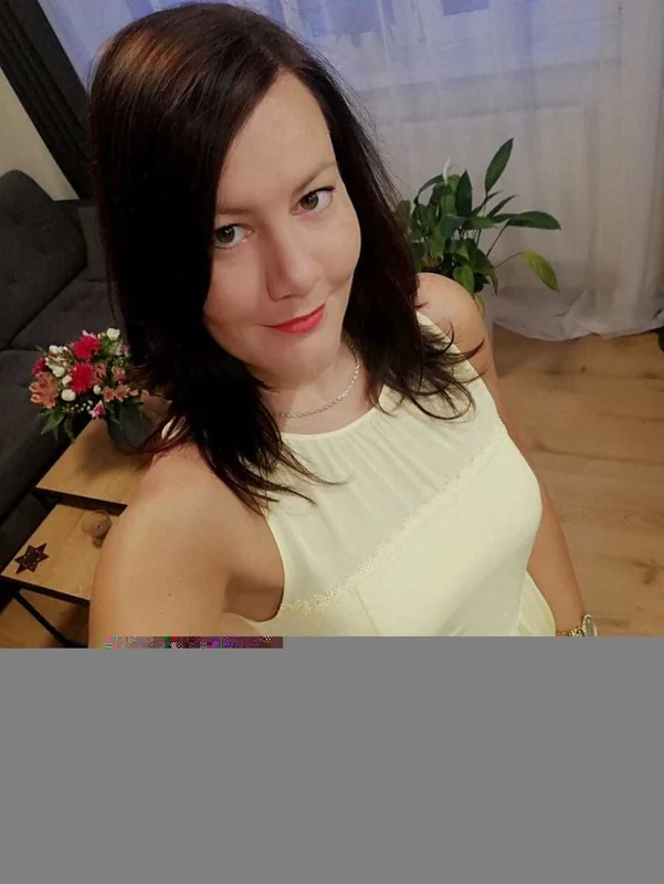 Yourhotwife profile photo