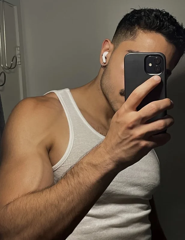 Zeid 🌙 OnlyFans profile on OnlySeek